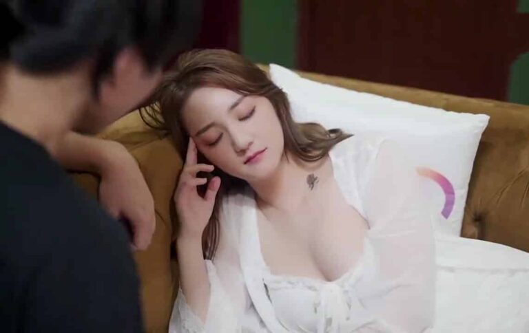 Phim  Sex Cậu con trai mới lớn loạn luân cùng mẹ kế dâm đãng