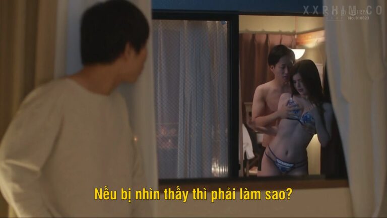 Phim  Sex Cậu thanh niên may mắn trộm nhìn chị hàng xóm địt nhau với chồng và cái kết