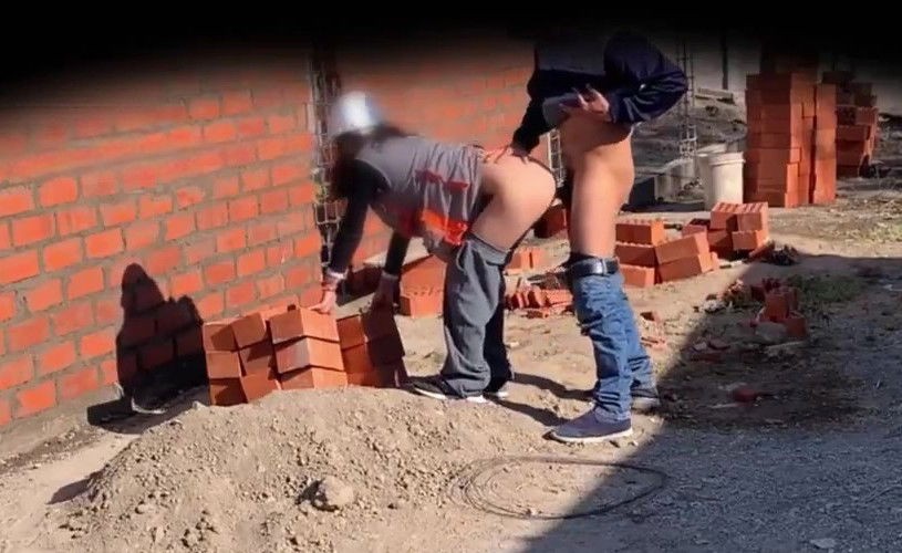 Phim  Sex Chịch em giám sát ngay tại công trường tranh thủ giờ nghỉ trưa công trình vắng người