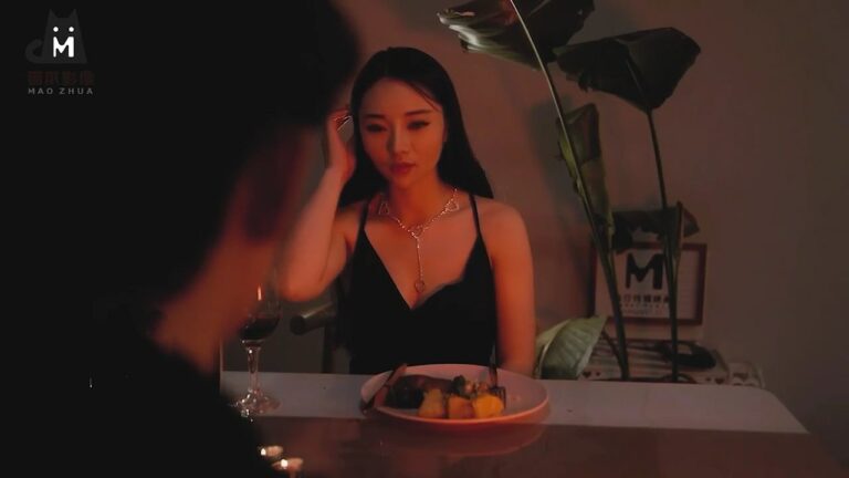 Phim  Sex Chồng lạnh nhạt, vợ hẹn hò và địt cùng trai trẻ