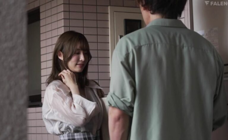 Phim  Sex Cô hàng xóm phải lòng anh trai cạnh nhà điển trai khi vợ anh vắng nhà