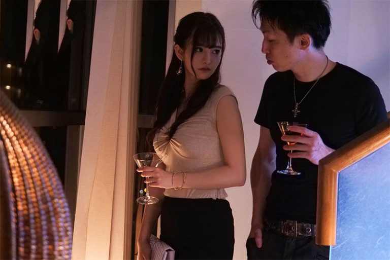Phim  Sex Đi họp lớp, vợ bị người yêu củ bỏ thuốc rồi địt