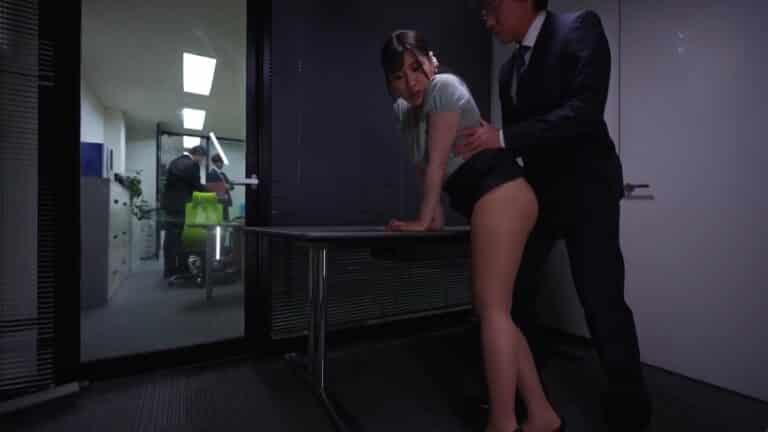Phim  Sex Tên giám đốc đồi bại và cô thư ký dâm dục